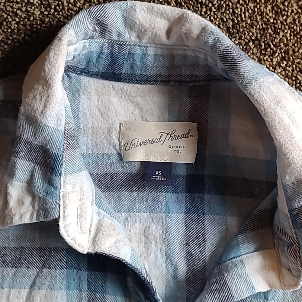 Universal thread  flannel shirt - Picture 2 of 6